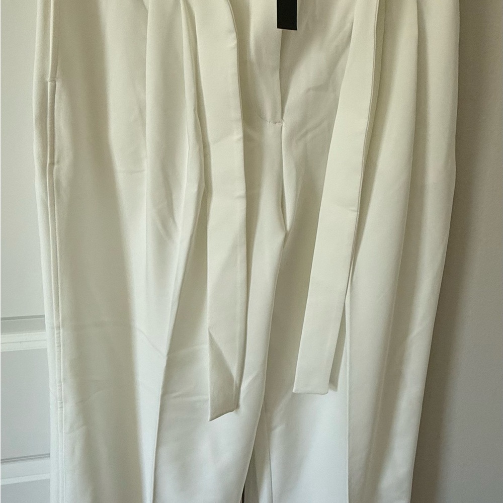 Elie Tahari White Trousers for a Sophisticated Look size 10 NWT